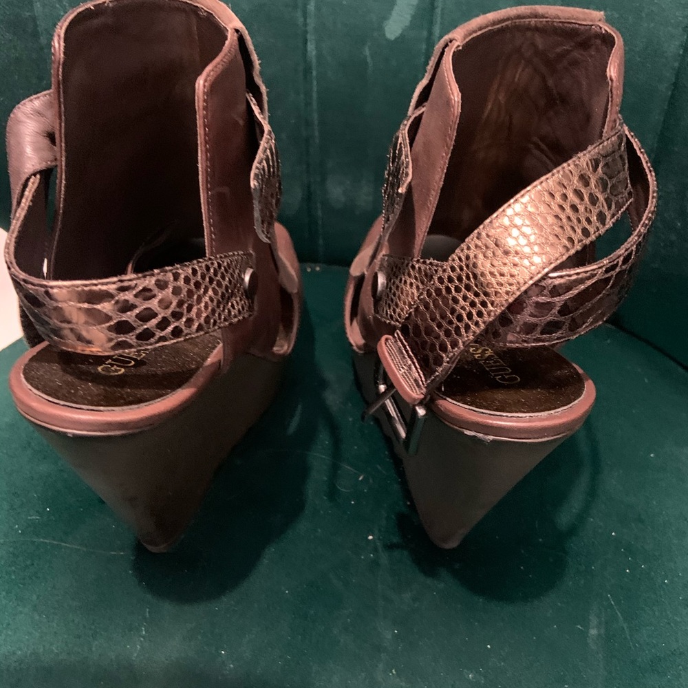 Shoes - Picture 3 of 6